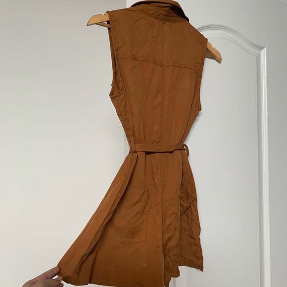 NWT jumpsuit/romper ✨ - Picture 2 of 3